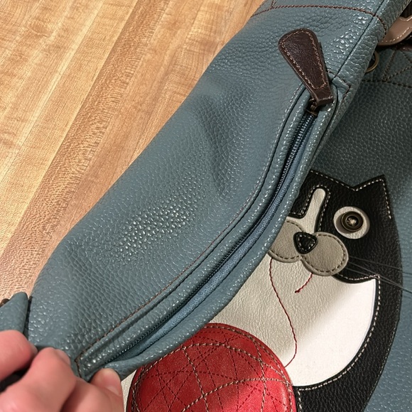 Chala cat tote - black white cat with ball of yarn - fish keychain attached - Picture 8 of 16